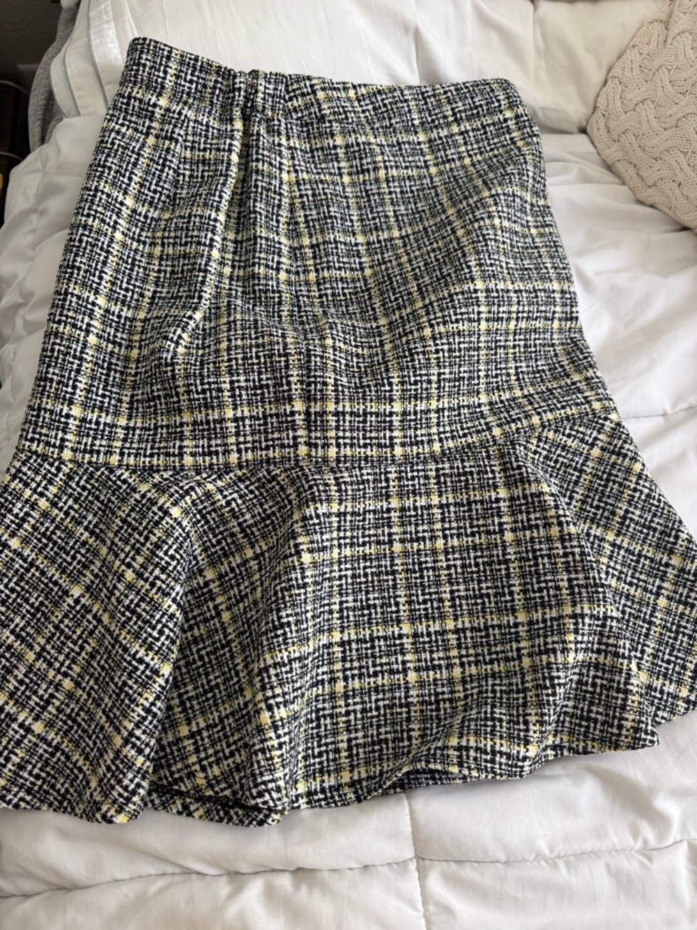 Kasper business Women's Black and white Tweed Peplum Skirt with Yellow Accent